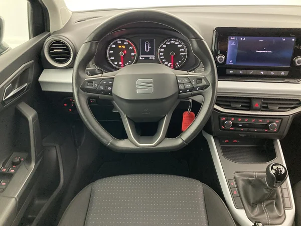 SEAT Arona (2023) — foto 6 van 33