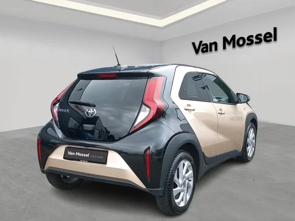 Toyota Aygo (2023) — foto 18 van 23