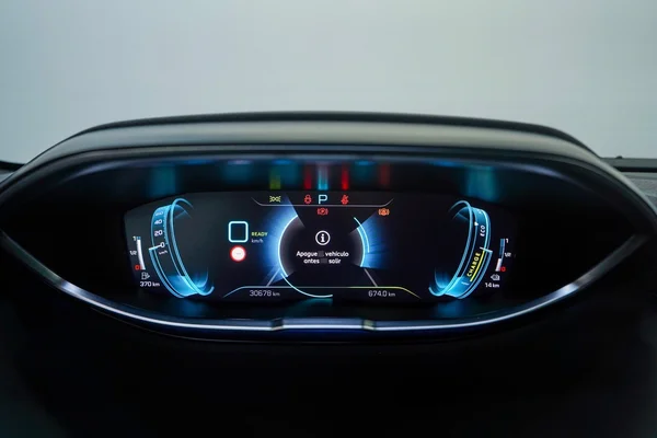 Peugeot 3008 PHEV (2023) — foto 6 van 54
