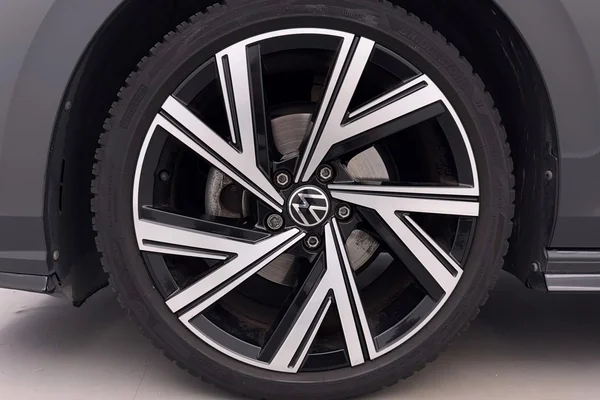 Volkswagen Golf VIII SW (2022) — foto 17 van 29