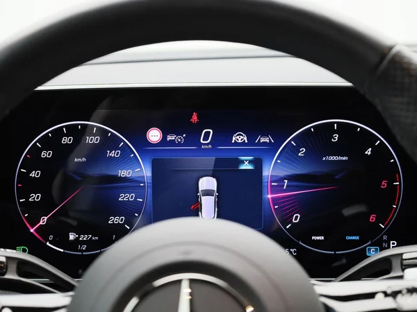 Mercedes-Benz GLC (2025) — foto 48 van 49