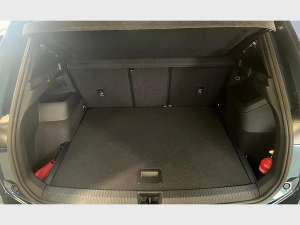 VOLKSWAGEN Tiguan (2026) — foto 19 van 29