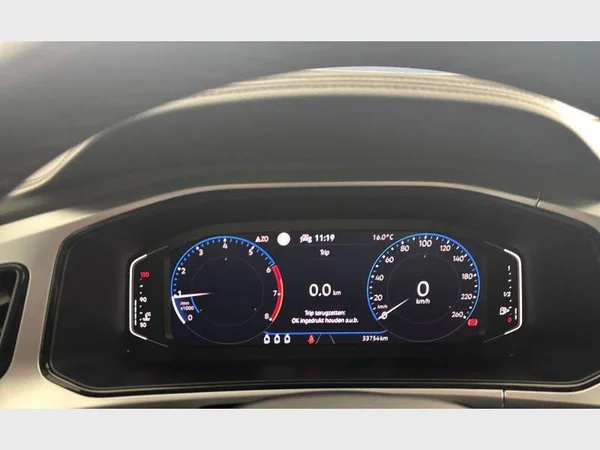 Volkswagen T-Roc (2024) — foto 4 van 24