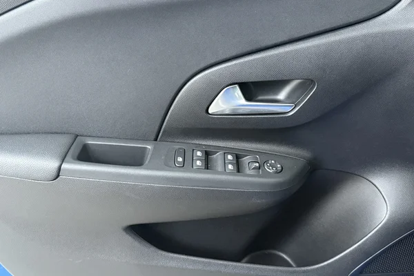 Opel Corsa (2025) — foto 8 van 24