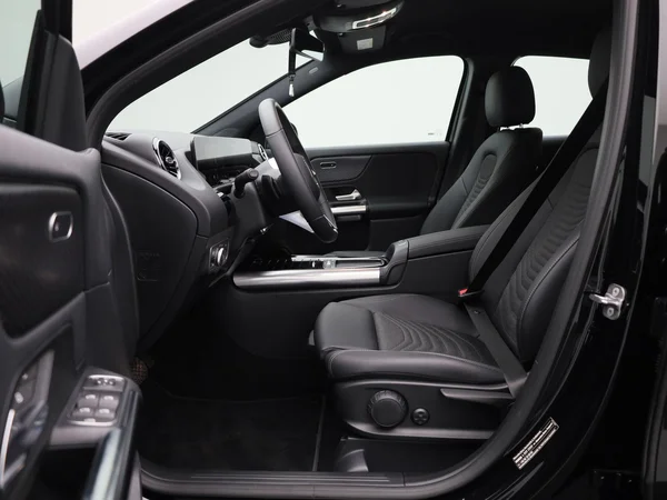 Mercedes-Benz GLA (2025) — foto 3 van 50