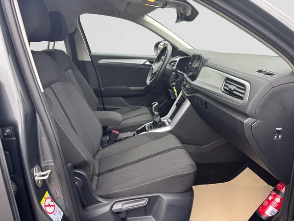 VOLKSWAGEN T-Roc (2022) — foto 3 van 20