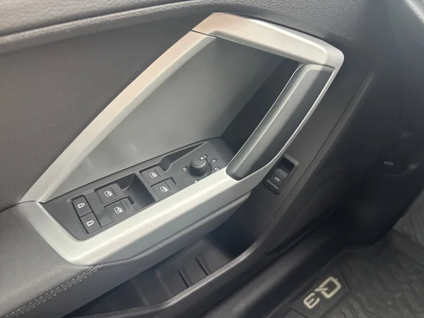 AUDI Q3 (2022) — foto 6 van 18