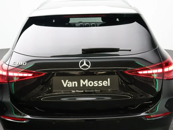 Mercedes-Benz C-Klasse (2024) — foto 18 van 31