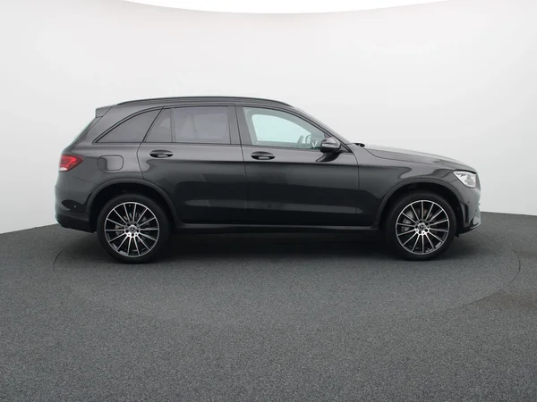 Mercedes-Benz GLC (2022) — foto 23 van 26