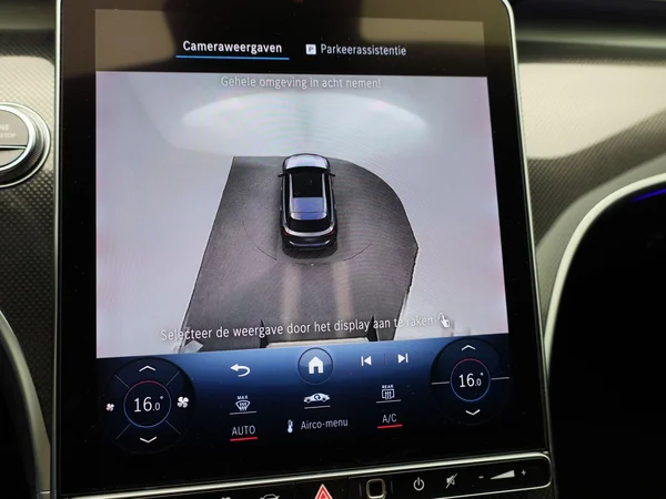 Mercedes-Benz C-Klasse (2023) — foto 19 van 60