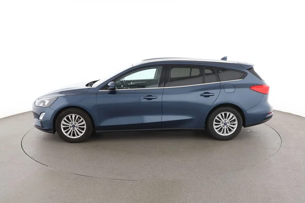 Ford Focus (2021) — foto 9 van 16