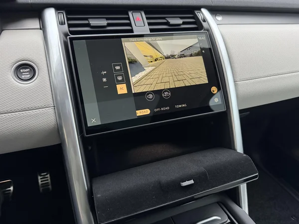 Land Rover Discovery — foto 11 van 20