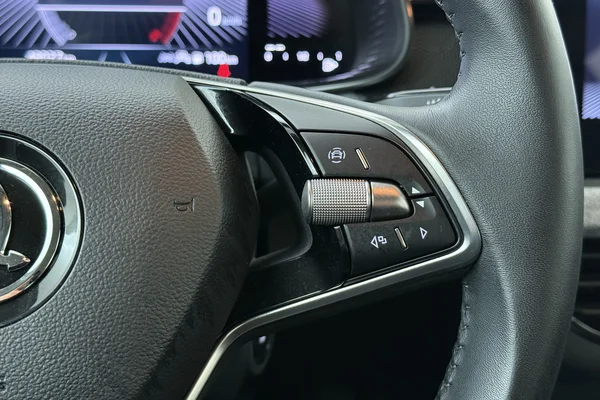 Skoda Kamiq (2024) — foto 6 van 19