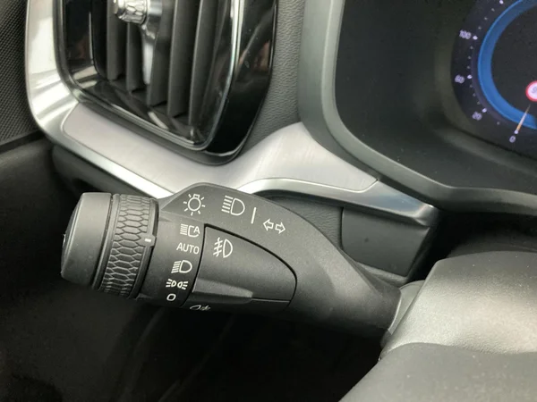 VOLVO V60 (2023) — foto 17 van 36
