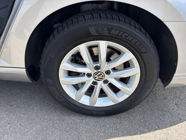 VOLKSWAGEN Passat Variant (2022) — foto 14 van 22