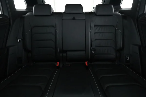 Volkswagen Tiguan (2020) — foto 6 van 16
