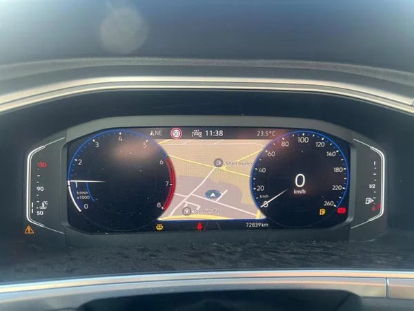 VOLKSWAGEN T-Roc Cabriolet (2023) — foto 17 van 31