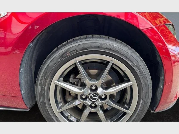 Mazda MX-5 (2020) — foto 26 van 27