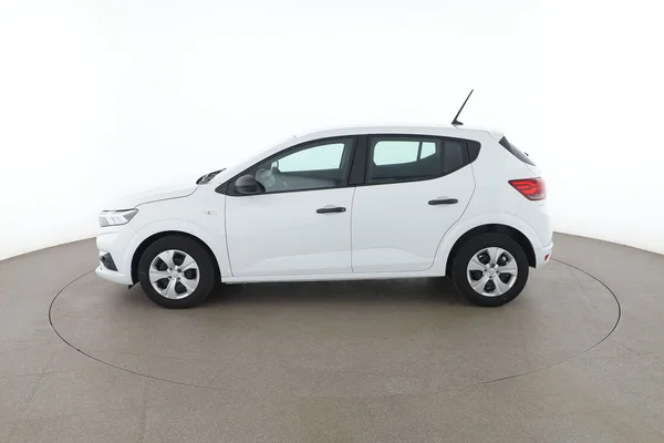 Dacia Sandero (2024) — foto 9 van 16