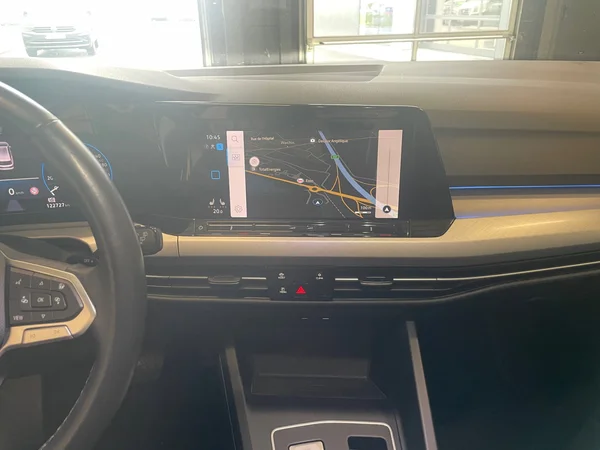 VOLKSWAGEN Golf VIII SW (2022) — foto 7 van 21