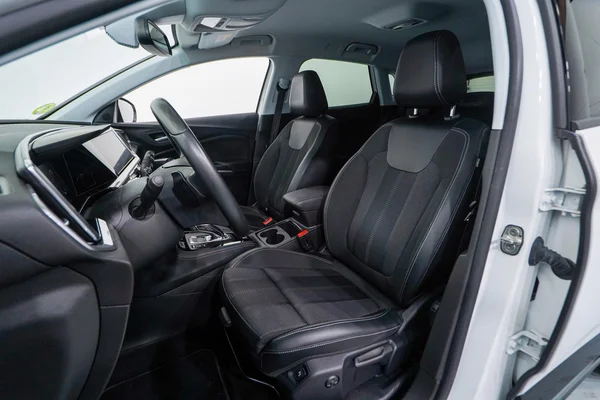 Opel Grandland (2023) — foto 4 van 49