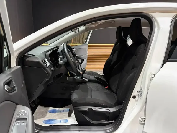 Renault Clio (2019) — foto 20 van 22