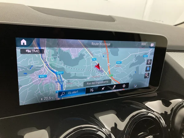 MERCEDES-BENZ B 180 (2020) — foto 27 van 36