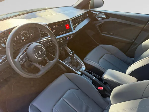 AUDI A1 Sportback (2025) — foto 2 van 17