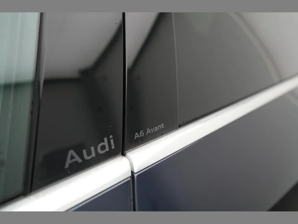 AUDI A6 Avant (2025) — foto 2 van 39
