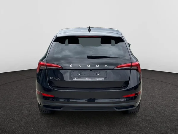 SKODA Scala (2023) — foto 13 van 20