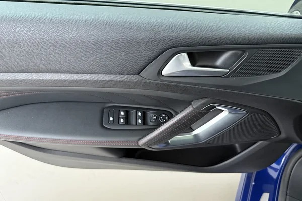 Peugeot 308 (2019) — foto 8 van 26