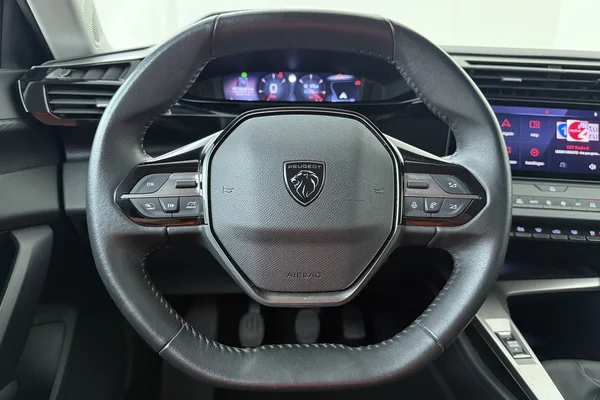 Peugeot 308 SW (2022) — foto 2 van 19