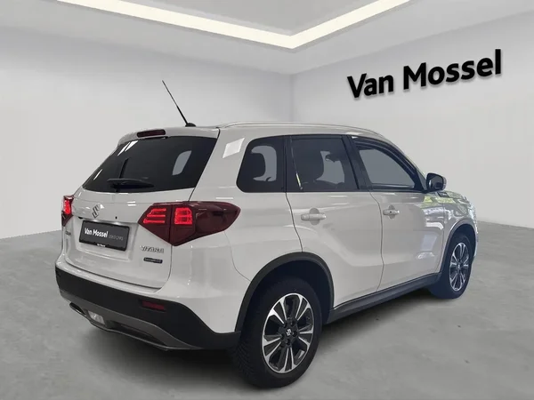 Suzuki Grand Vitara (2024) — foto 14 van 19