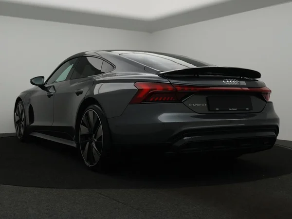 AUDI E-tron GT (2022) — foto 12 van 28
