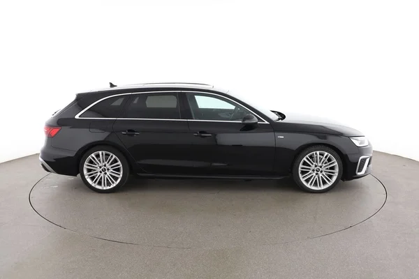 Audi A4 (2024) — foto 13 van 16