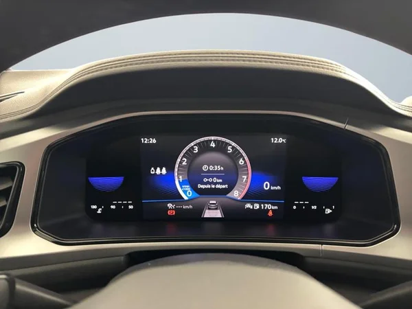 VOLKSWAGEN T-Roc (2024) — foto 6 van 23