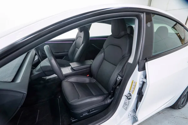 Tesla Model 3 (2024) — foto 4 van 47