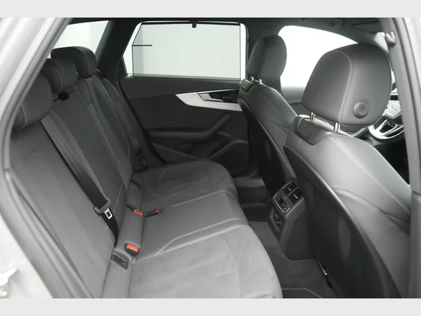 AUDI S4 Avant (2022) — foto 11 van 30