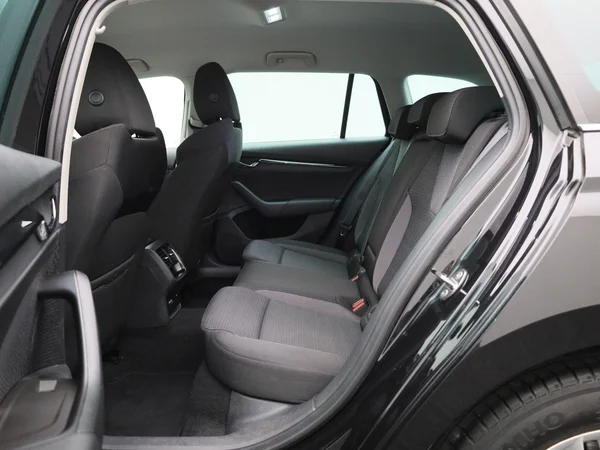 Škoda Octavia (2021) — foto 6 van 41