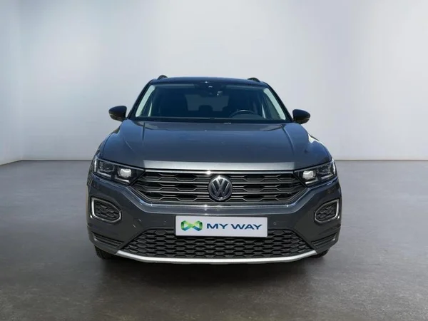 VOLKSWAGEN T-Roc (2018) — foto 23 van 34