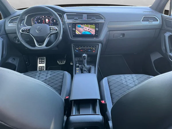 VOLKSWAGEN Tiguan (2023) — foto 23 van 24