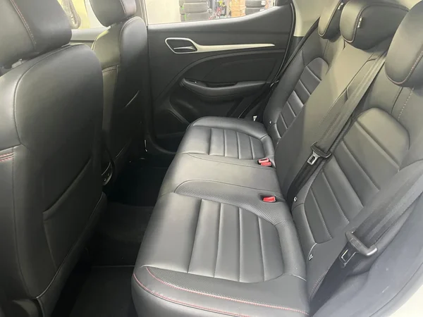 MG ZS (2024) — foto 15 van 17
