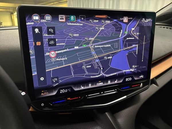 CUPRA Tavascan (2026) — foto 2 van 15