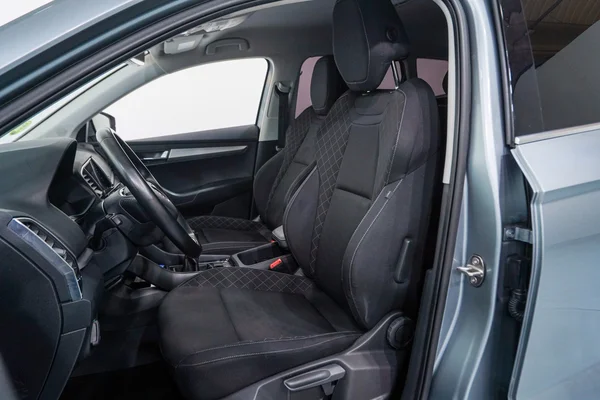 Skoda Karoq (2021) — foto 4 van 54