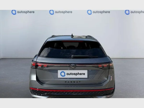 VOLKSWAGEN Passat Variant (2026) — foto 26 van 29
