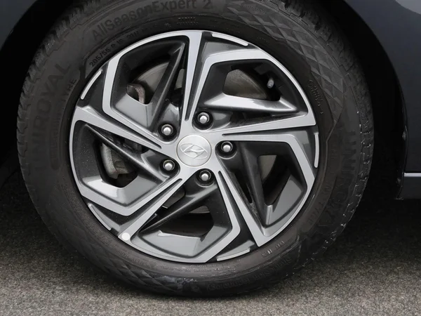 Hyundai i30 (2024) — foto 8 van 39