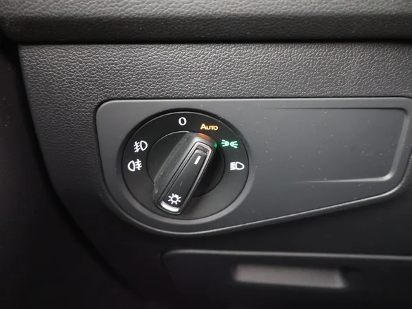 VOLKSWAGEN Tiguan Allspace (2021) — foto 14 van 31