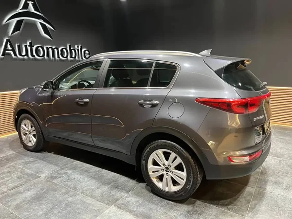 Kia Sportage (2016) — foto 11 van 20
