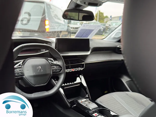 Peugeot 208 (2022) — foto 17 van 34