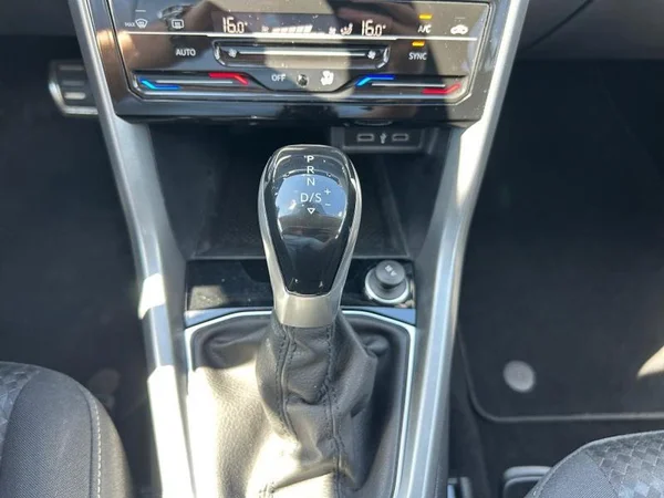 VOLKSWAGEN T-Cross (2022) — foto 15 van 31
